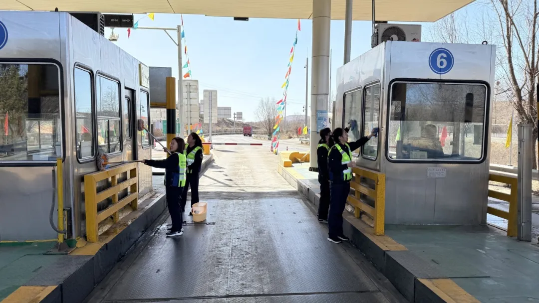 女人与公狍交酡女免费