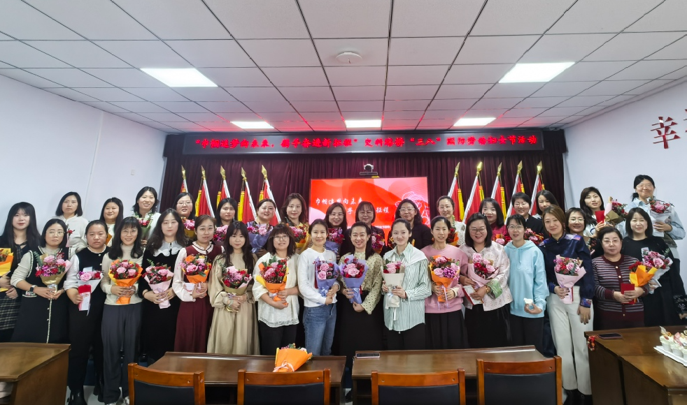 女人与公狍交酡女免费