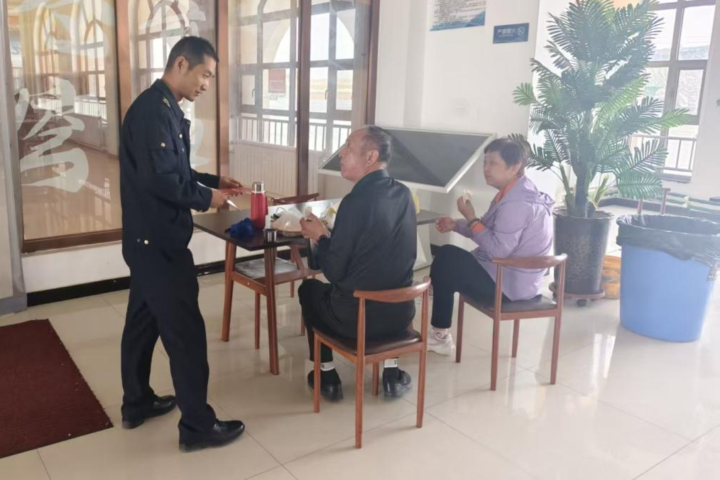 女人与公狍交酡女免费