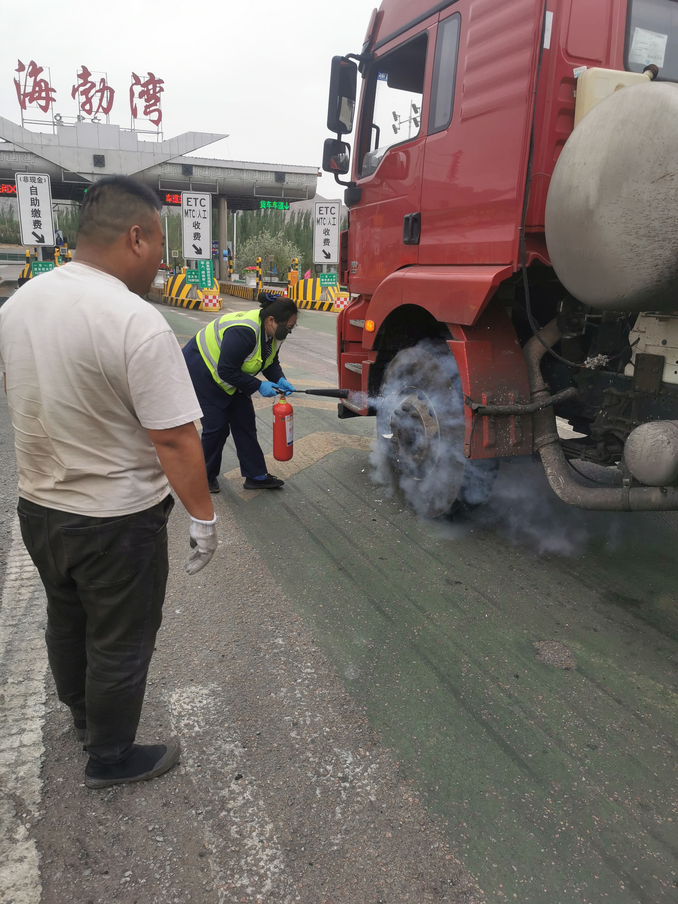 女人与公狍交酡女免费