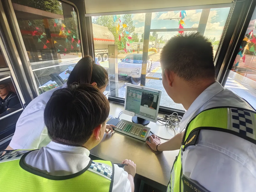 女人与公狍交酡女免费