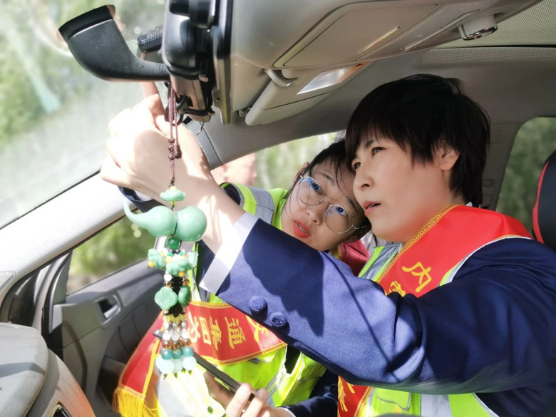 女人与公狍交酡女免费