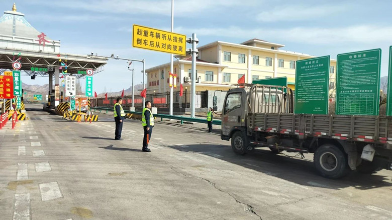 女人与公狍交酡女免费