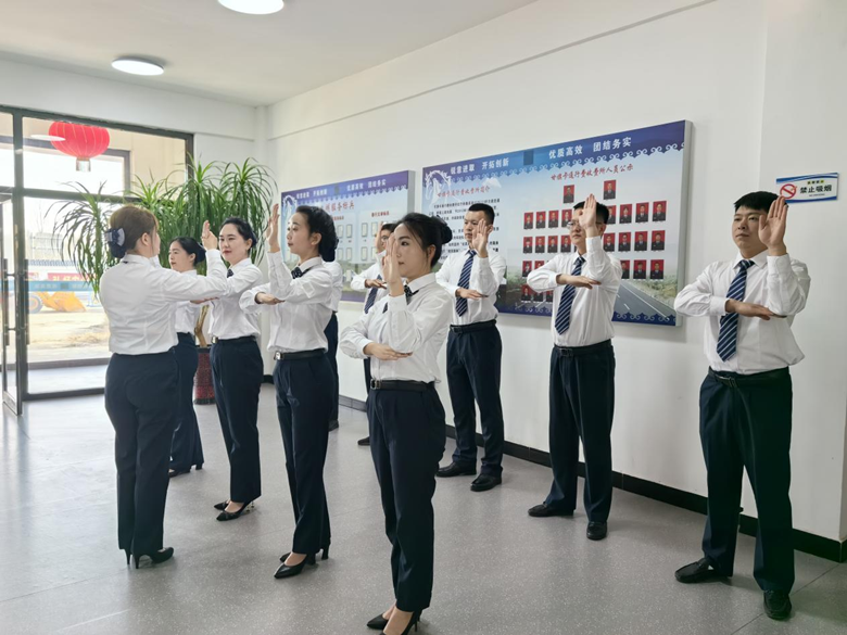 女人与公狍交酡女免费