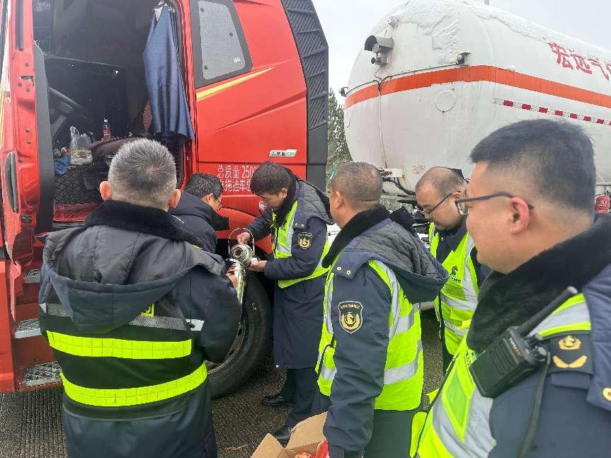 女人与公狍交酡女免费