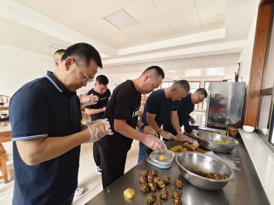 女人与公狍交酡女免费