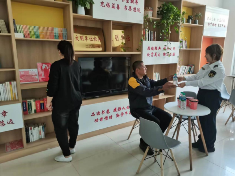 女人与公狍交酡女免费