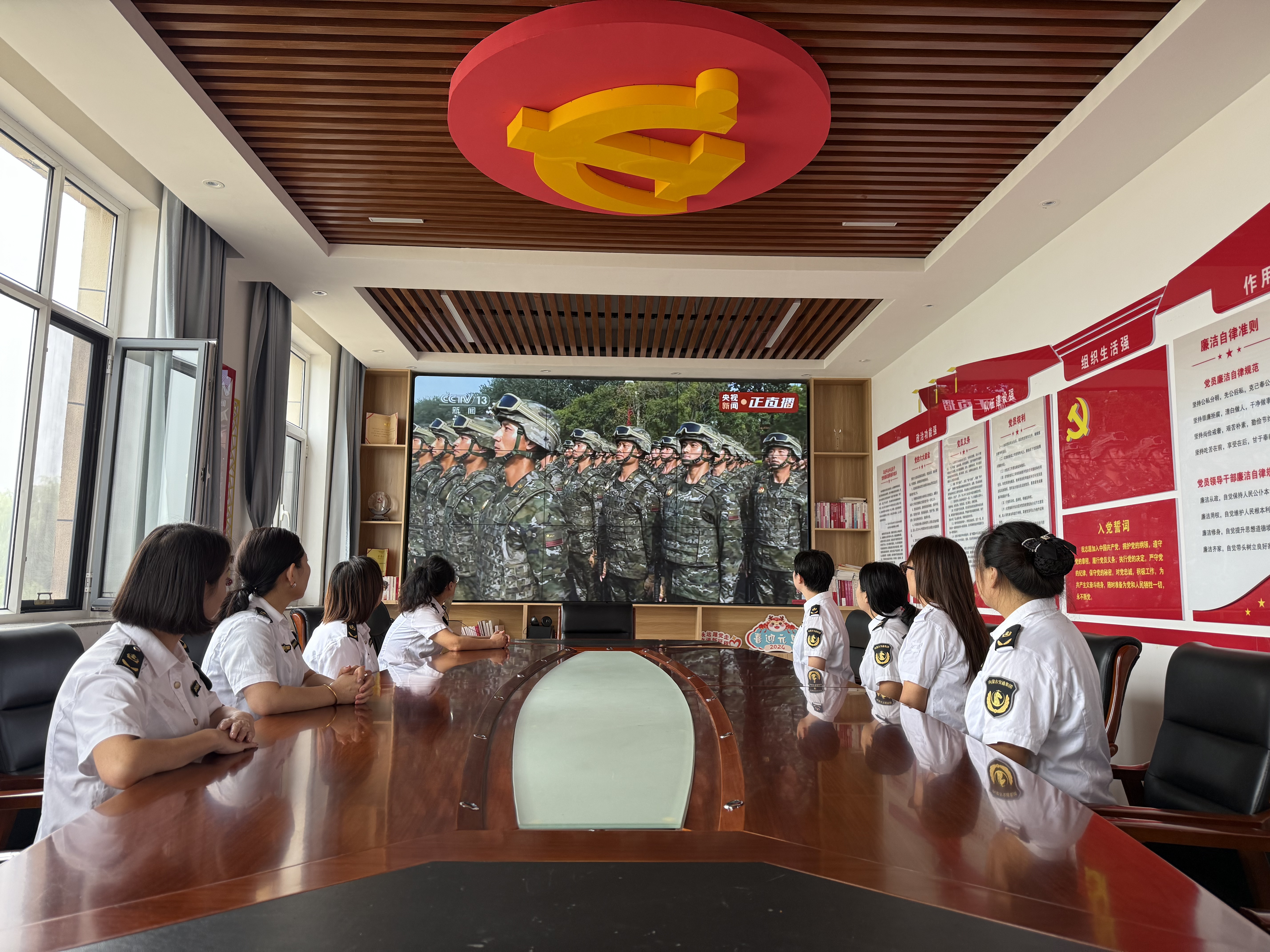 女人与公狍交酡女免费