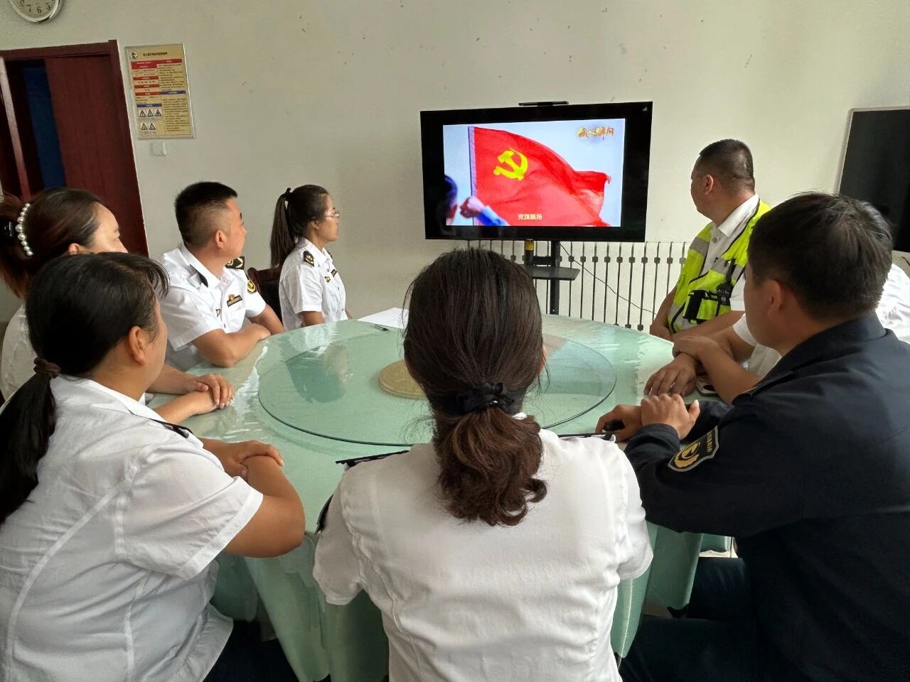 女人与公狍交酡女免费