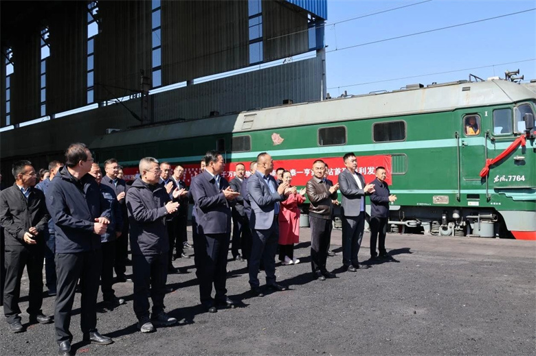 女人与公狍交酡女免费