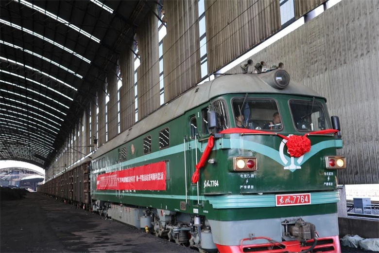 女人与公狍交酡女免费