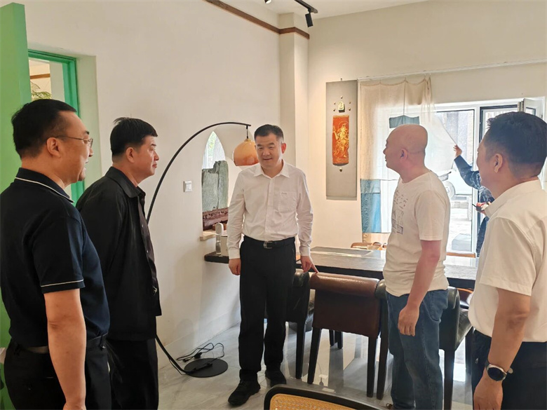 女人与公狍交酡女免费