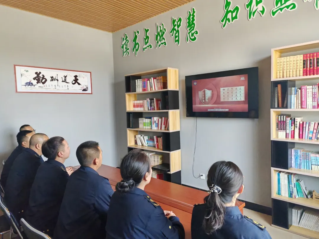 女人与公狍交酡女免费