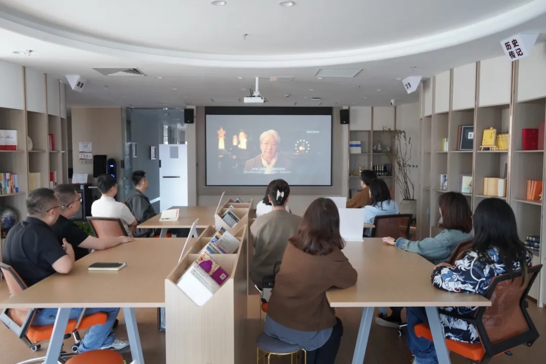 女人与公狍交酡女免费