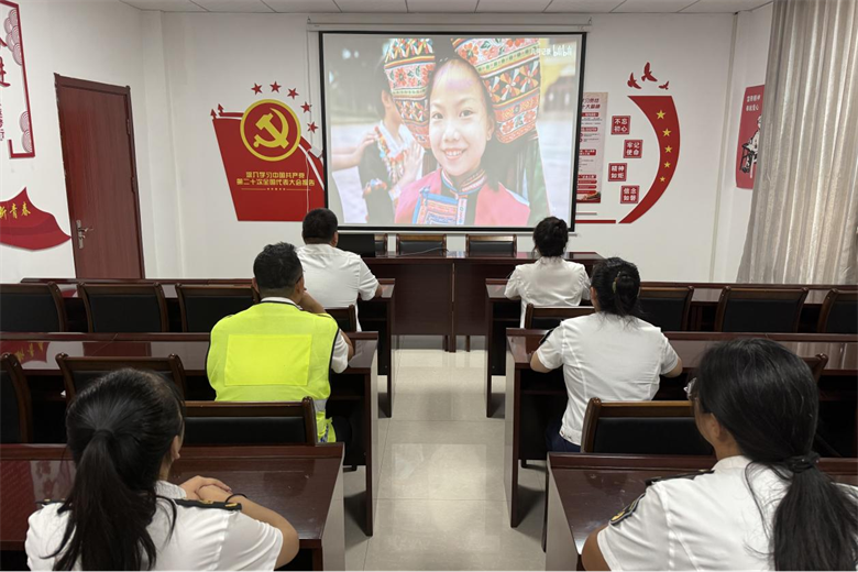 女人与公狍交酡女免费