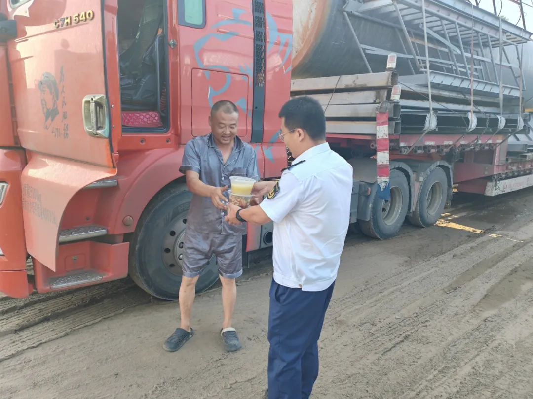 女人与公狍交酡女免费