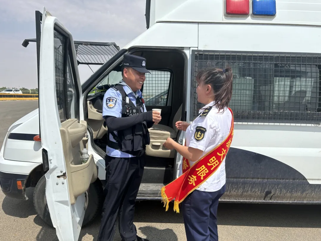 女人与公狍交酡女免费