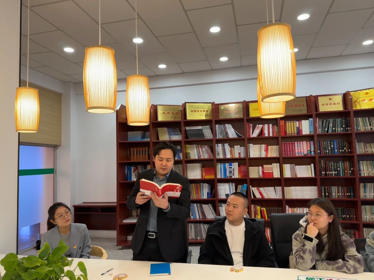 女人与公狍交酡女免费