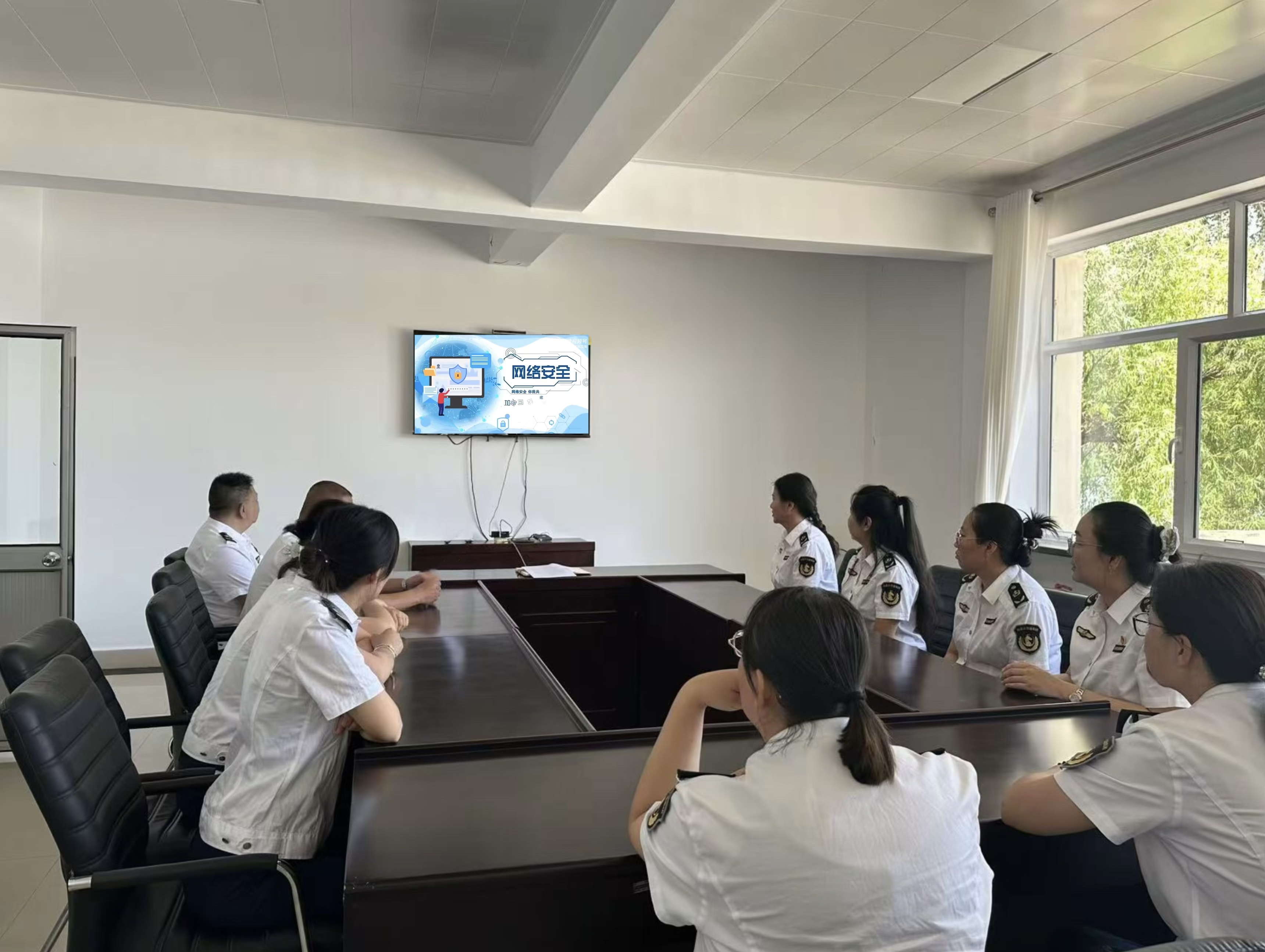 女人与公狍交酡女免费