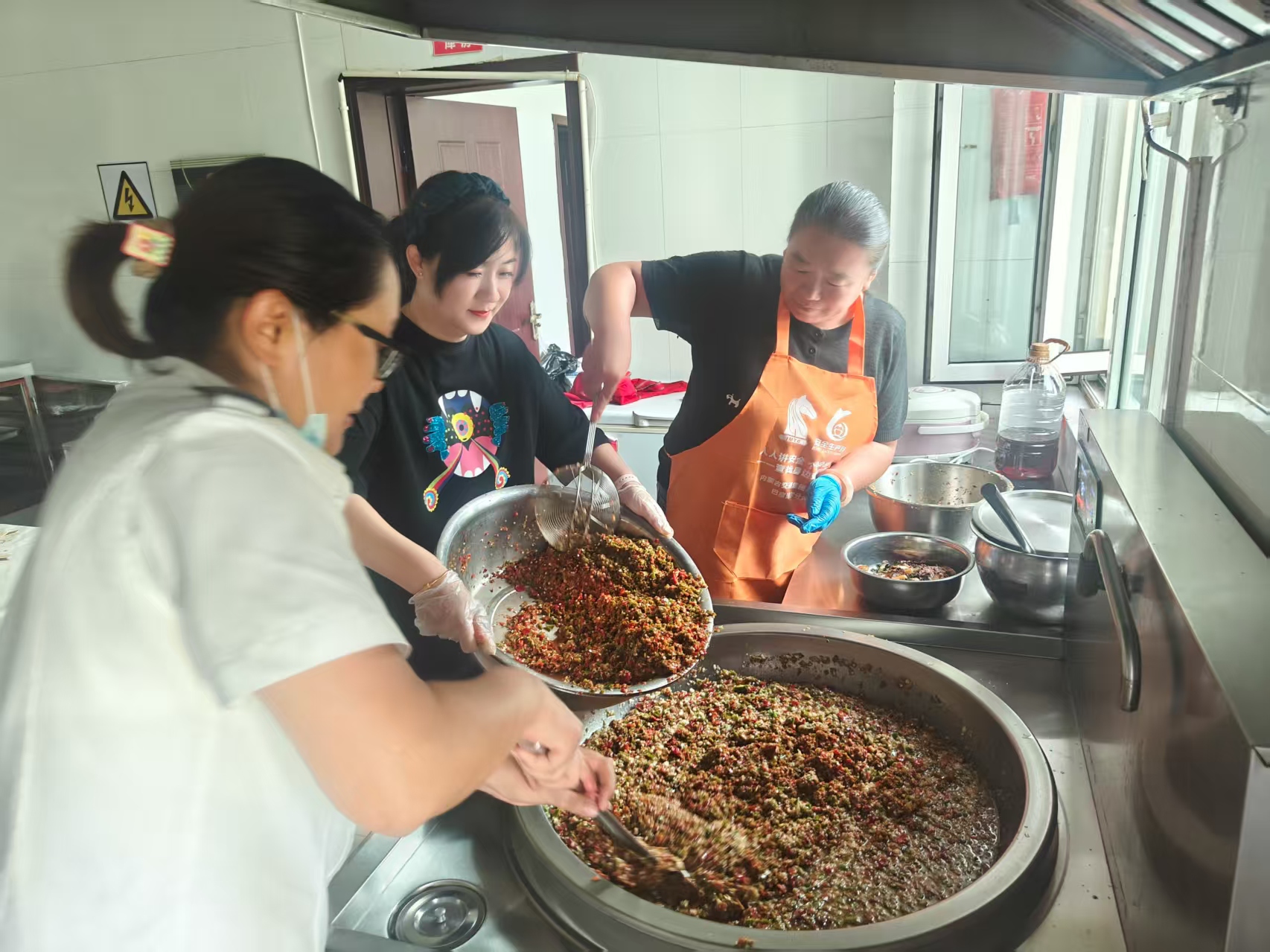 女人与公狍交酡女免费