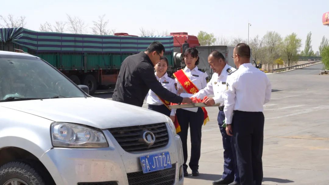 女人与公狍交酡女免费