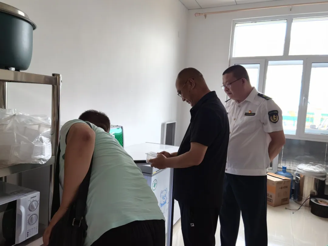 女人与公狍交酡女免费