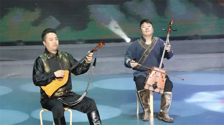 女人与公狍交酡女免费