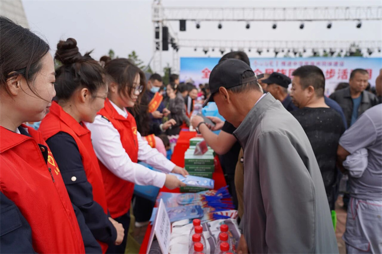女人与公狍交酡女免费