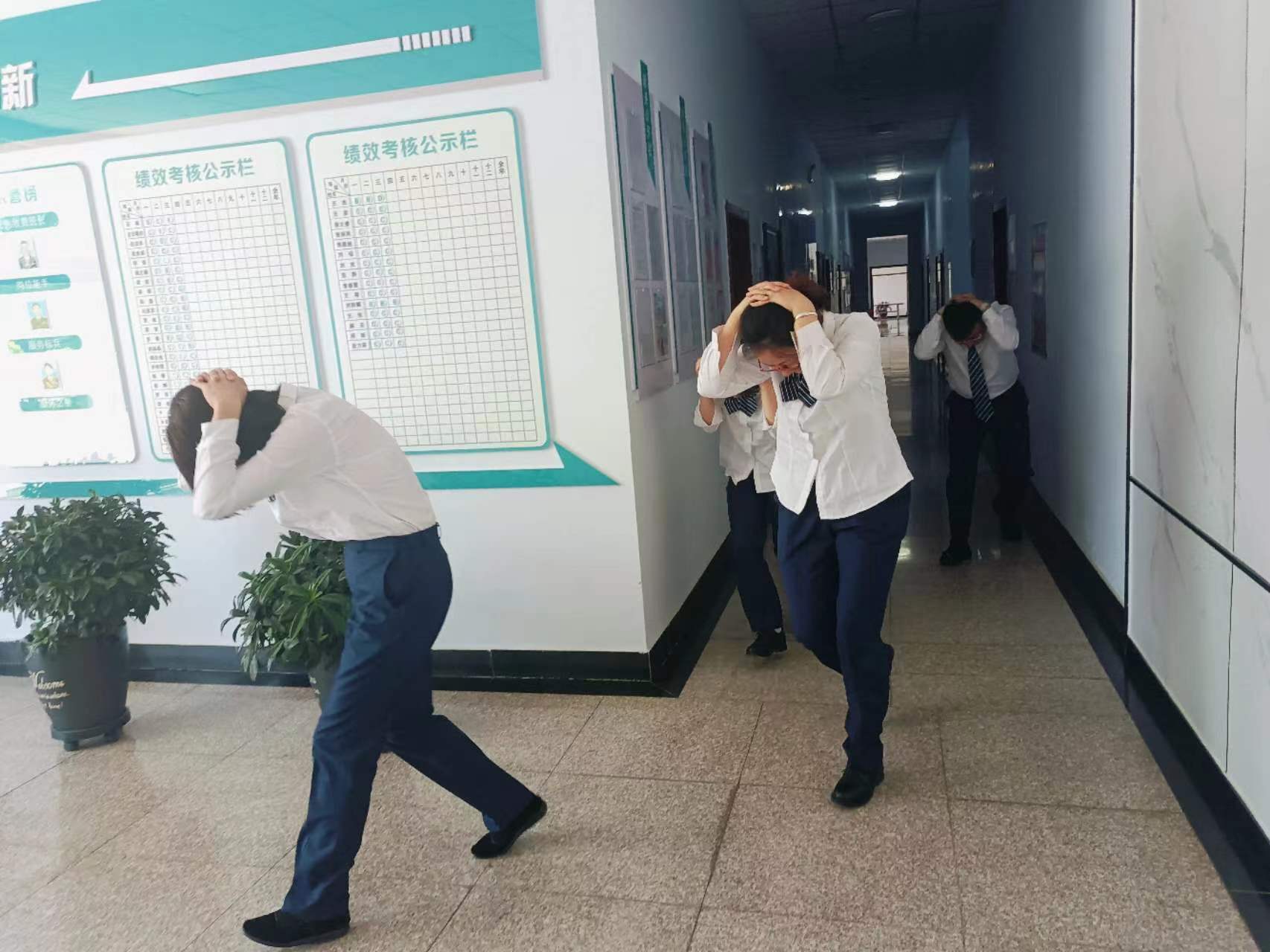 女人与公狍交酡女免费