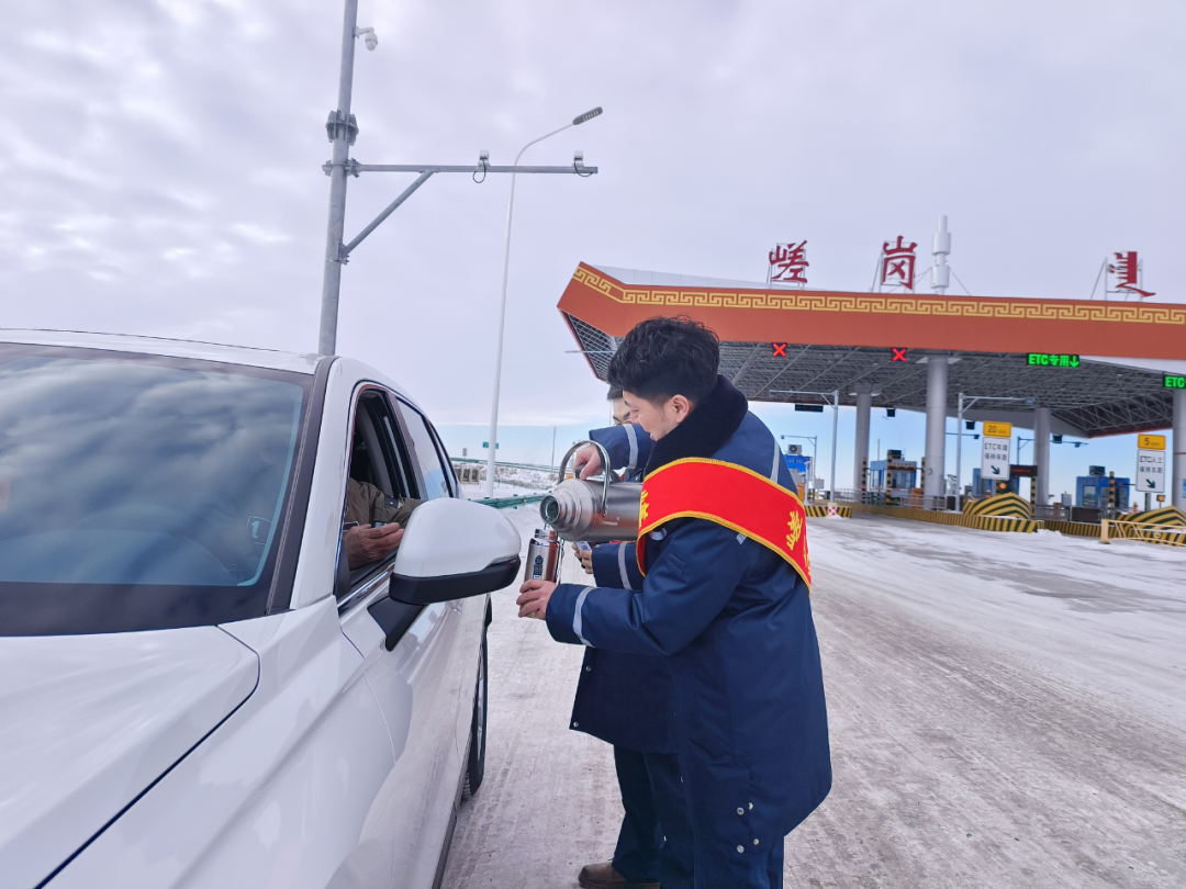 女人与公狍交酡女免费