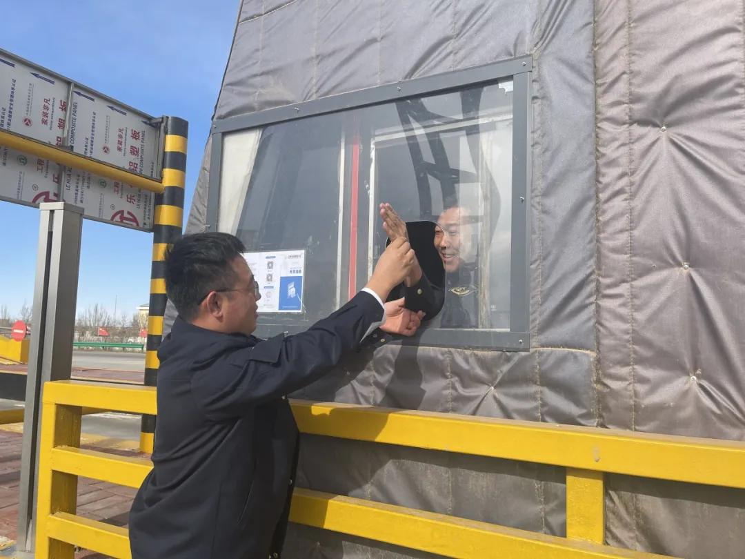 女人与公狍交酡女免费