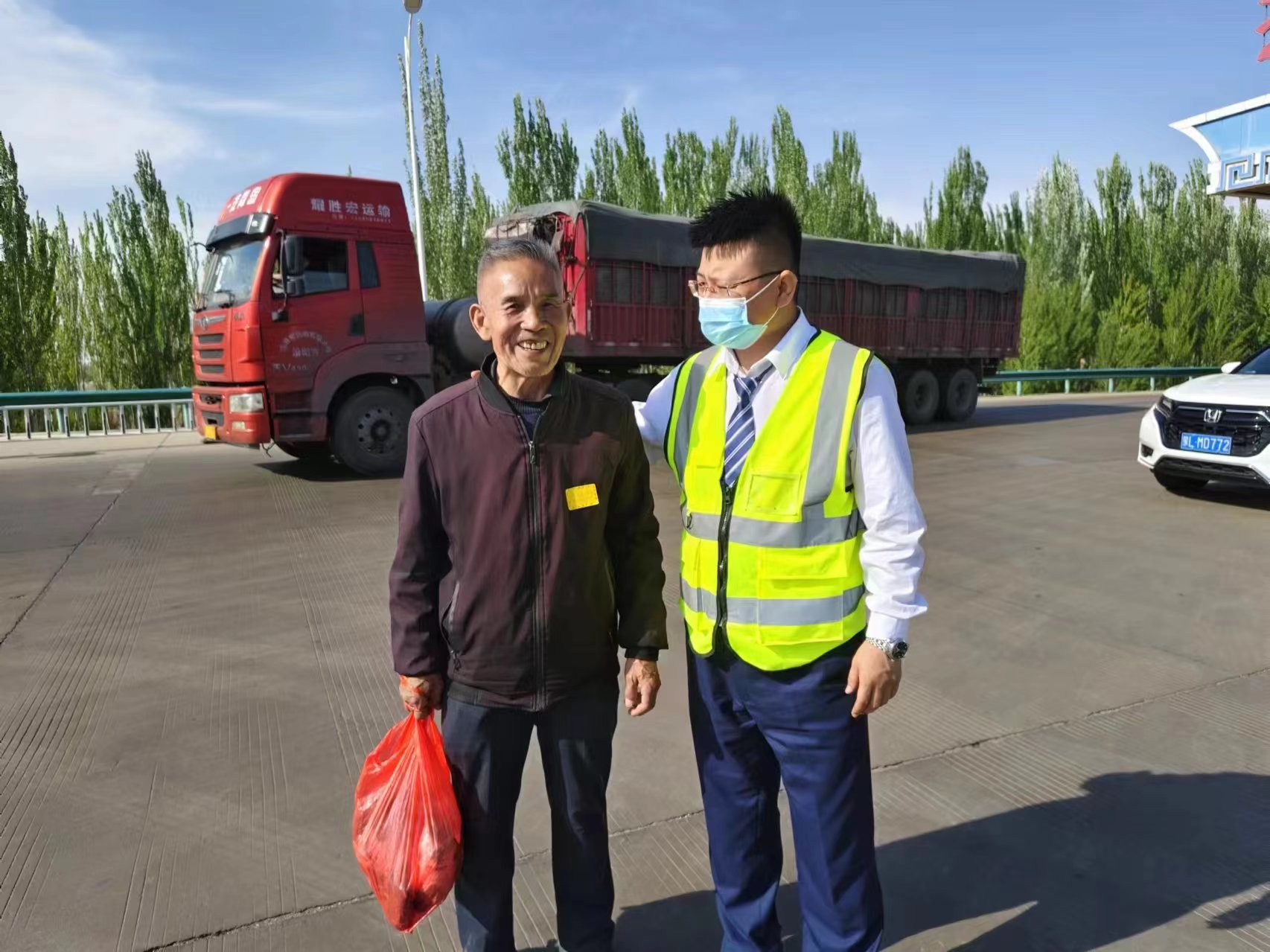 女人与公狍交酡女免费