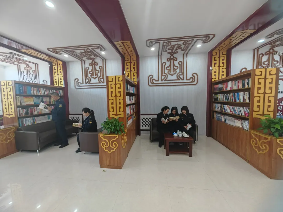 女人与公狍交酡女免费