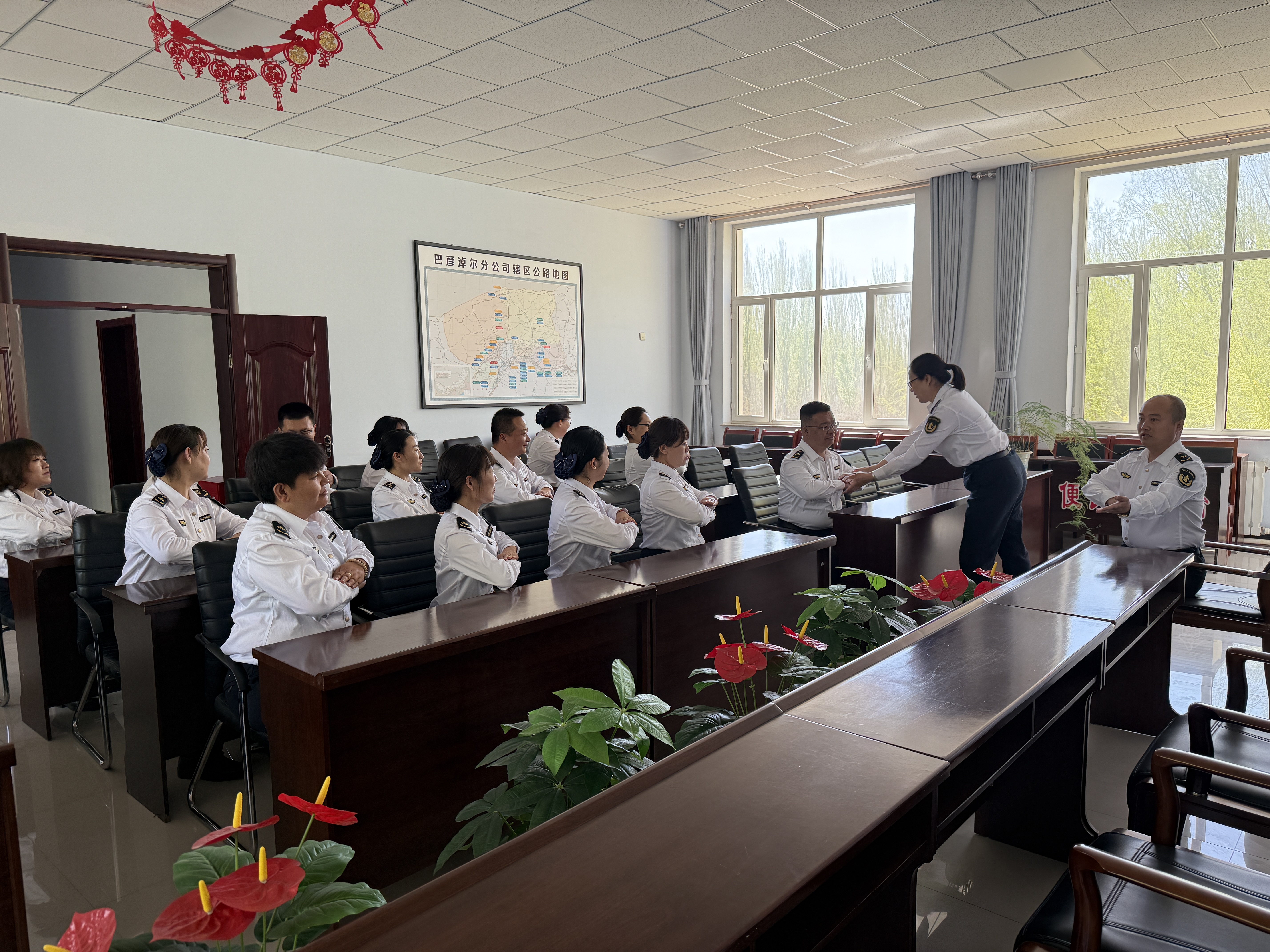 女人与公狍交酡女免费