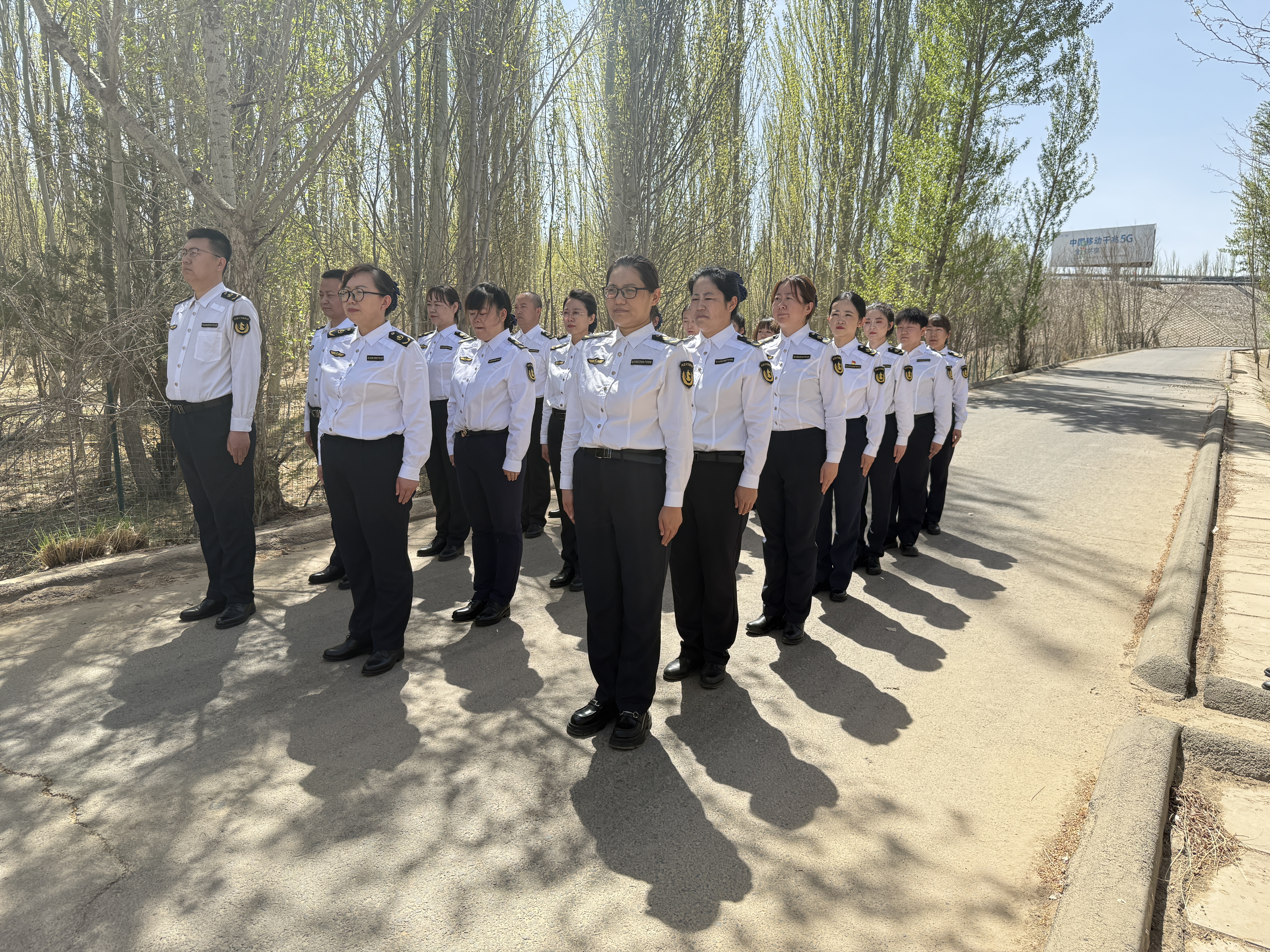 女人与公狍交酡女免费