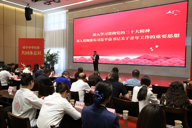 女人与公狍交酡女免费