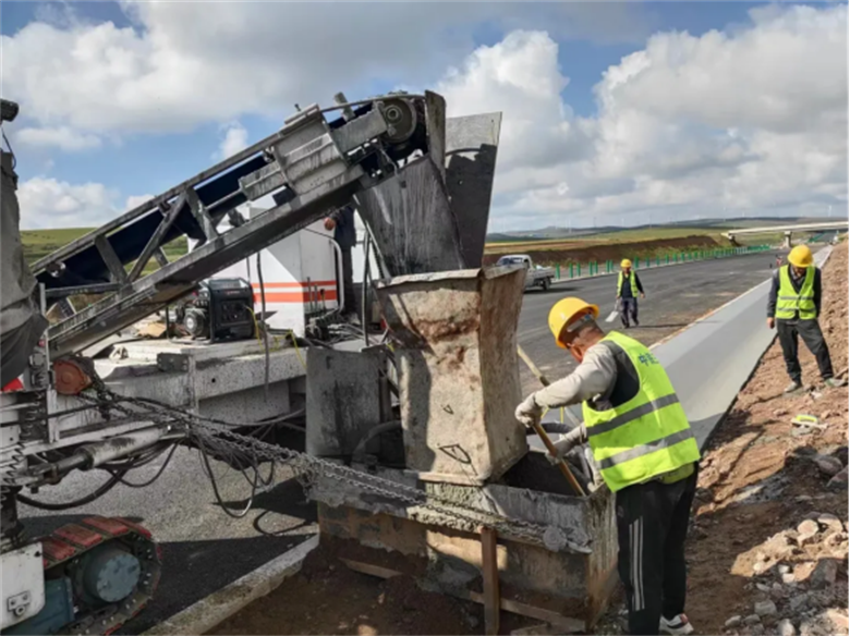 女人与公狍交酡女免费