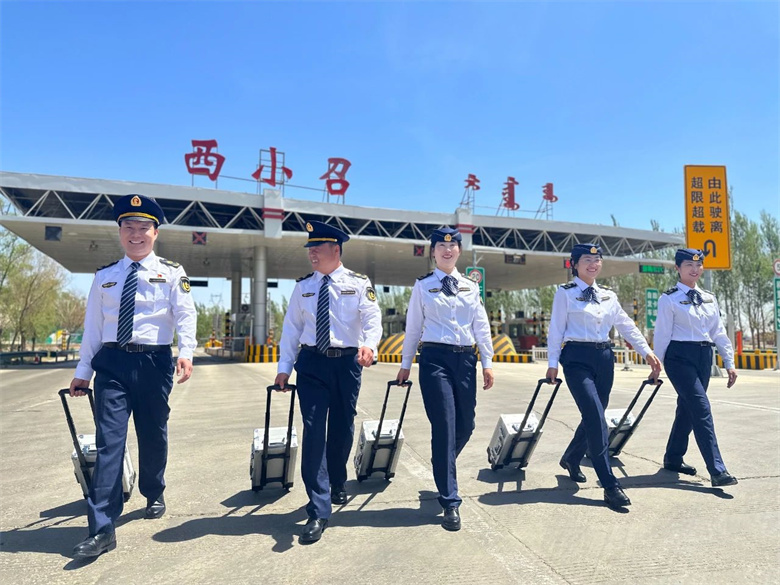 女人与公狍交酡女免费