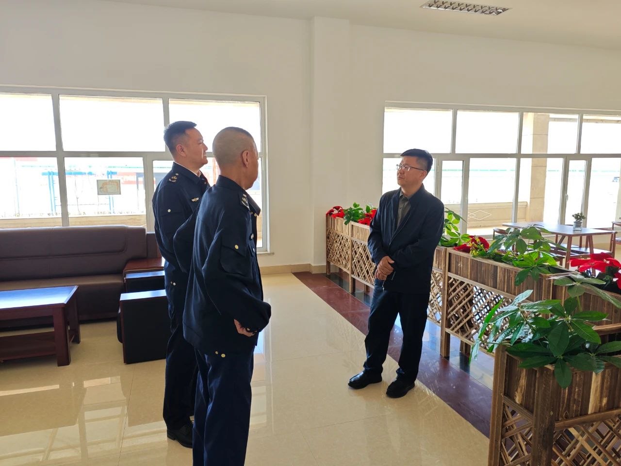 女人与公狍交酡女免费