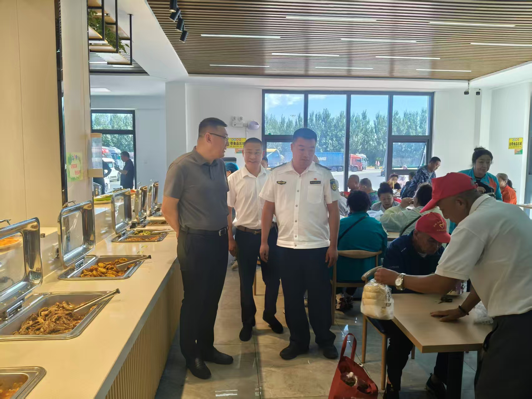 女人与公狍交酡女免费