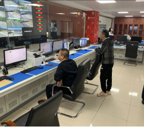 女人与公狍交酡女免费