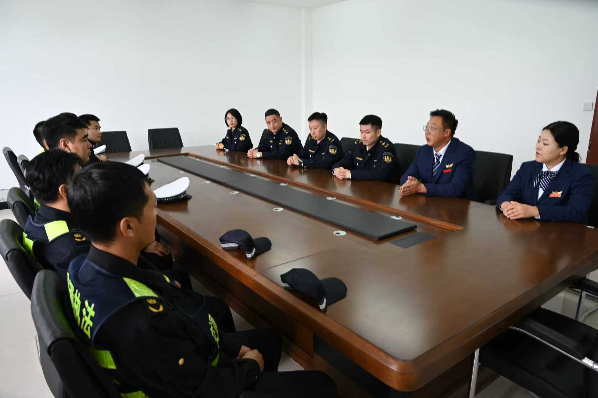 女人与公狍交酡女免费