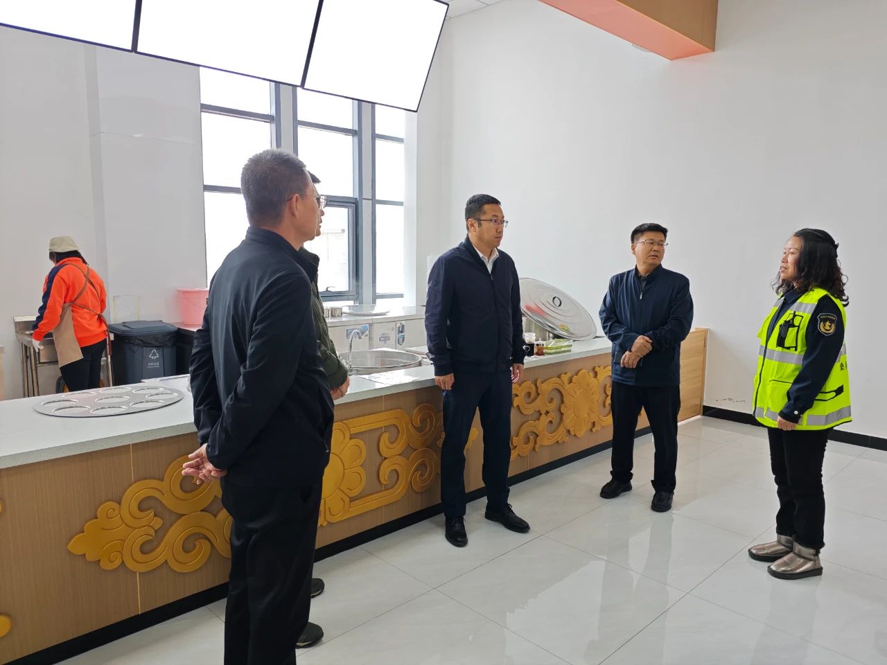 女人与公狍交酡女免费