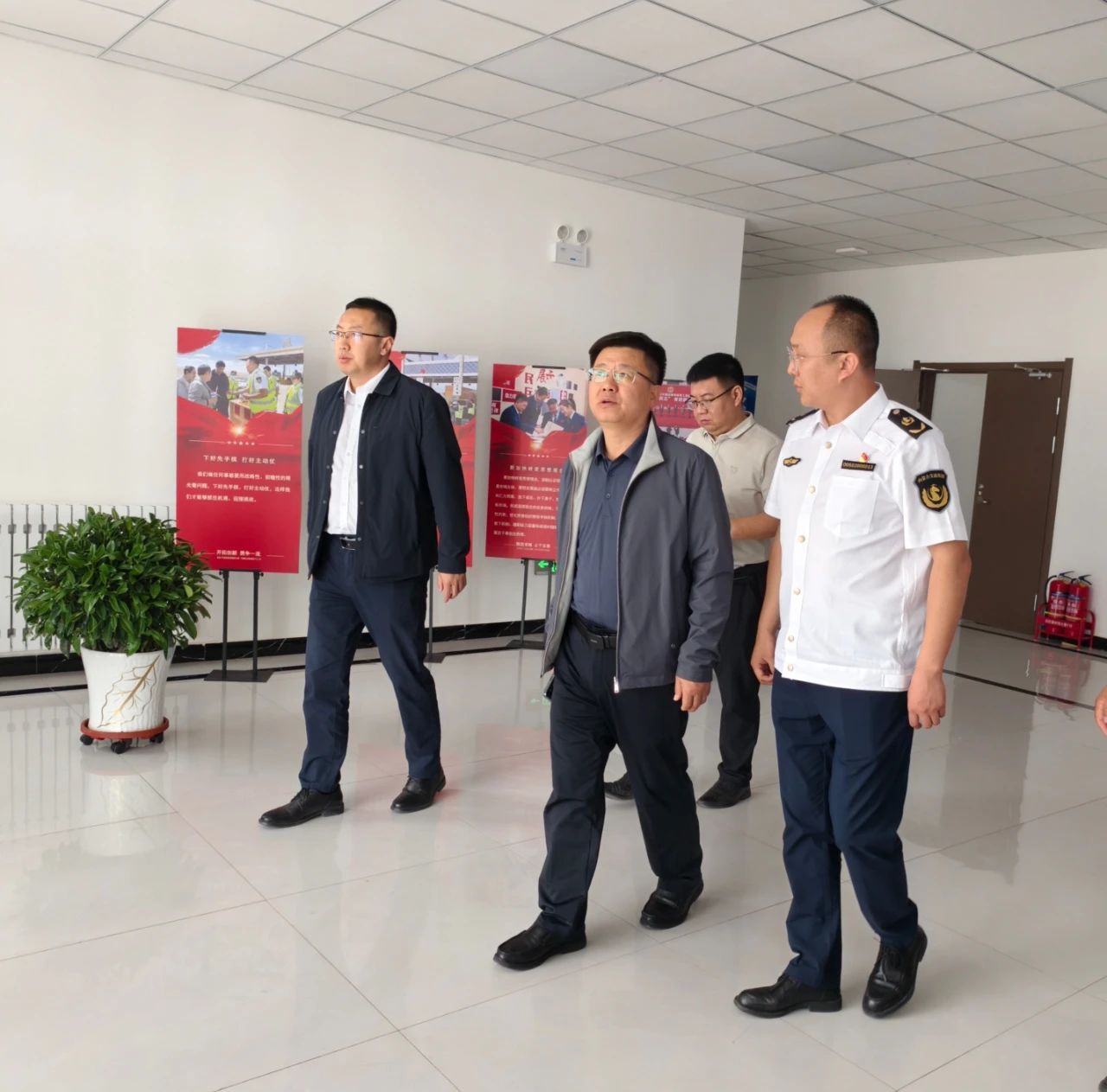 女人与公狍交酡女免费