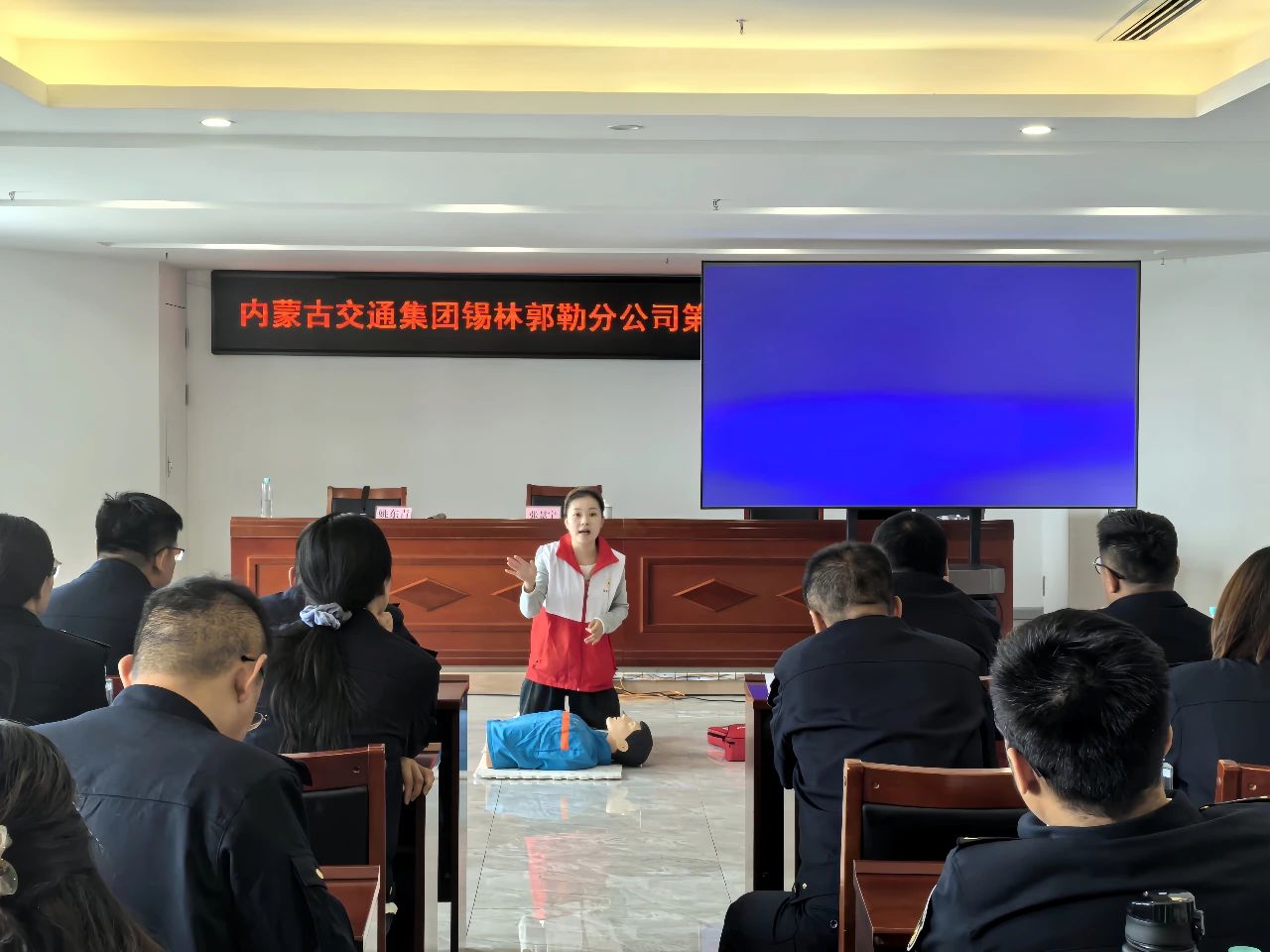 女人与公狍交酡女免费