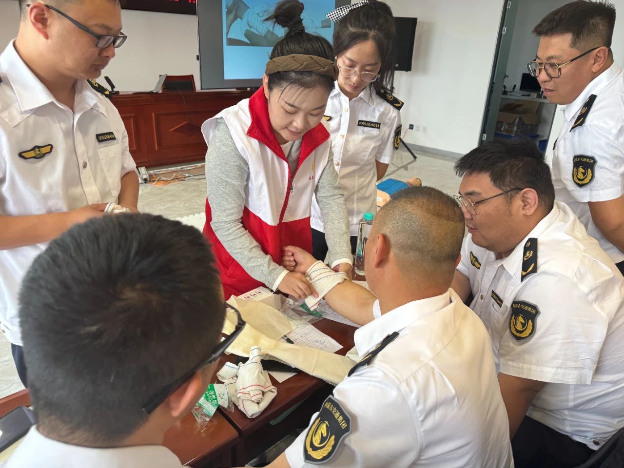 女人与公狍交酡女免费