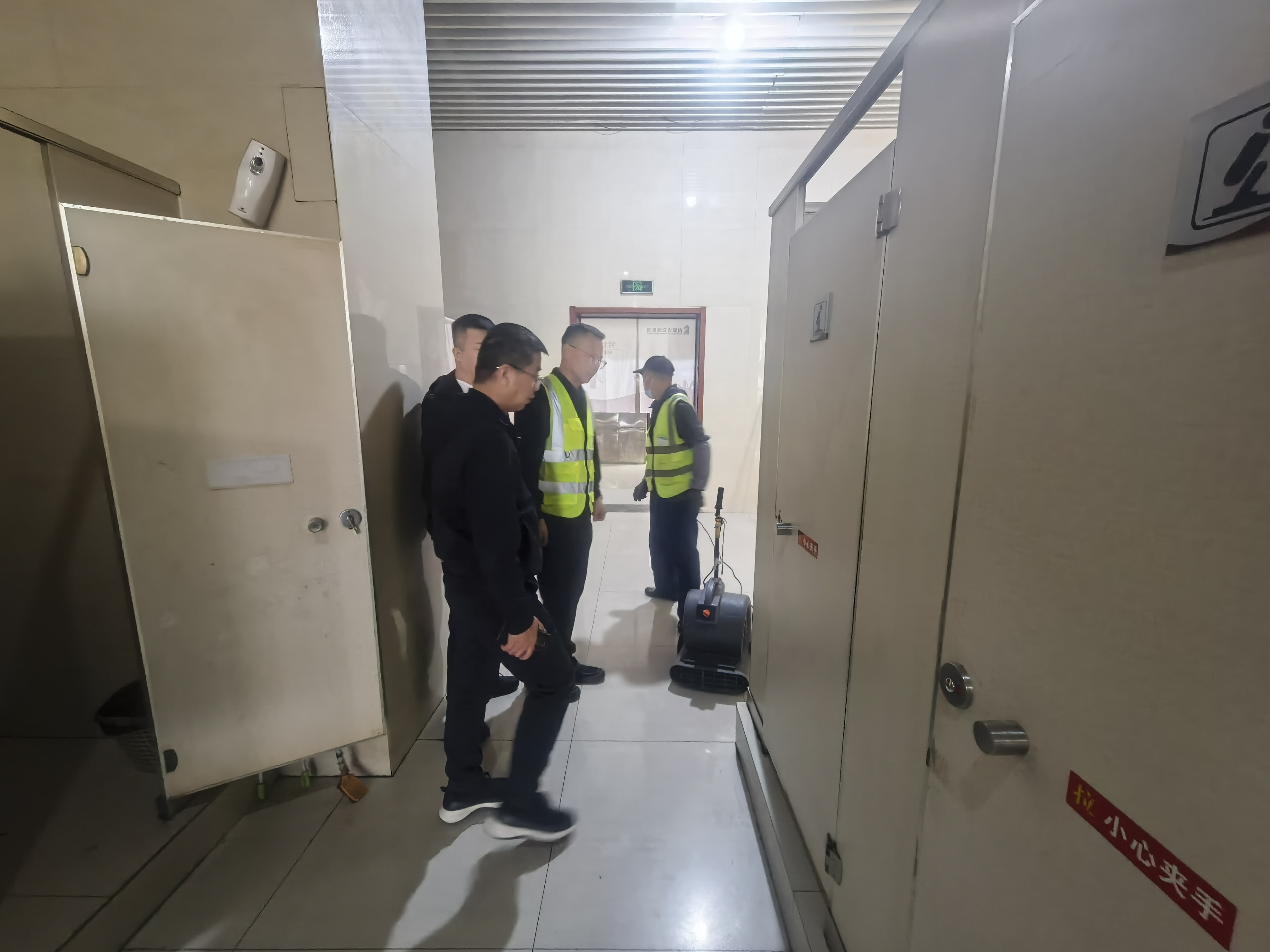 女人与公狍交酡女免费