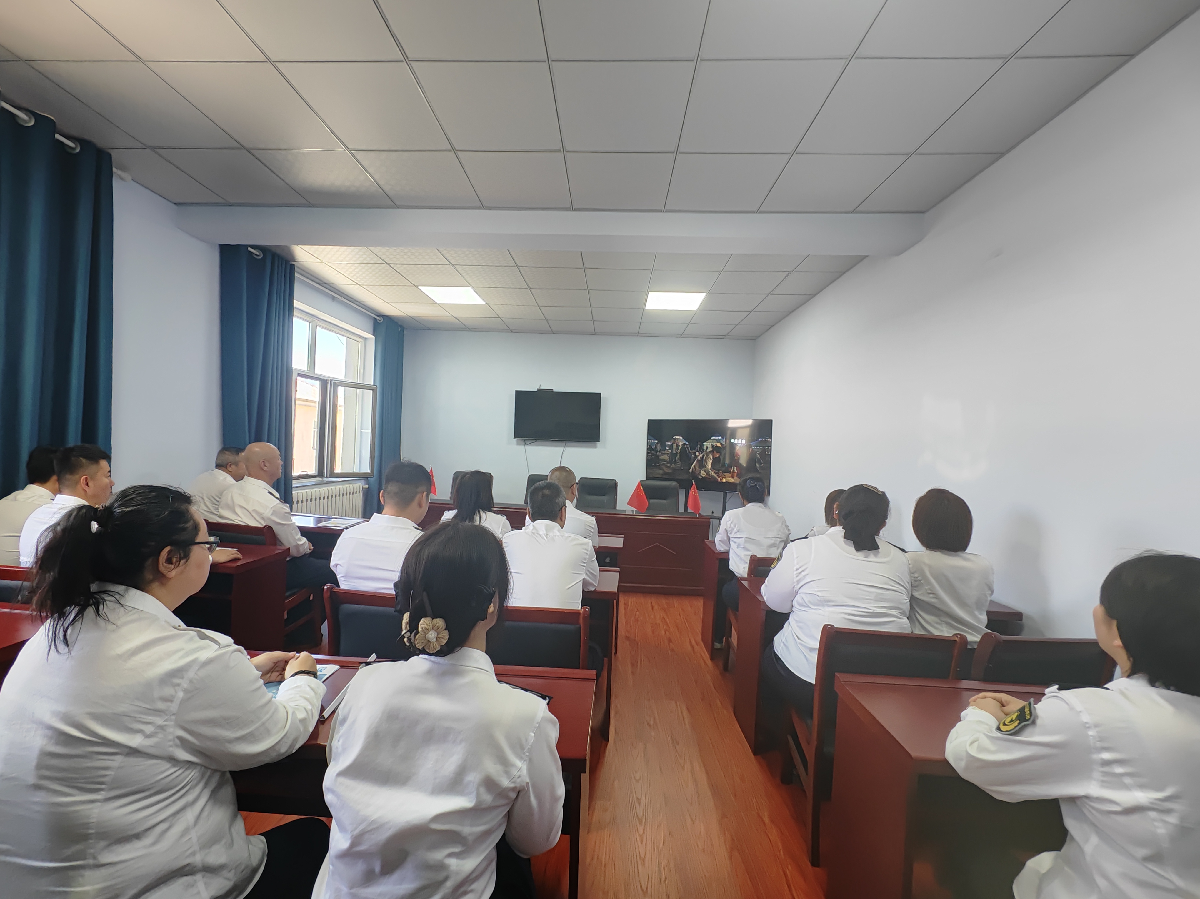 女人与公狍交酡女免费