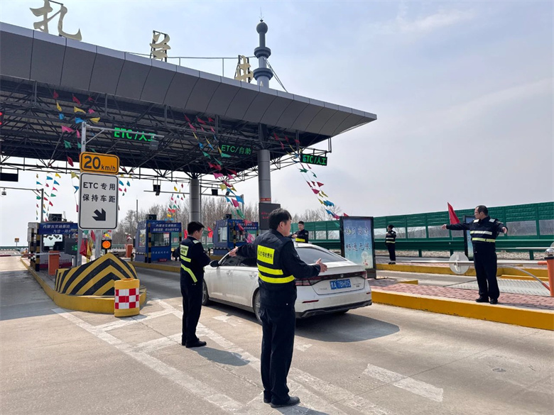 女人与公狍交酡女免费