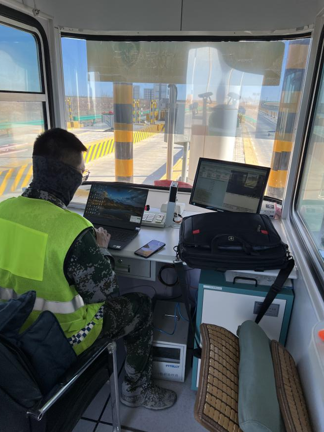 女人与公狍交酡女免费